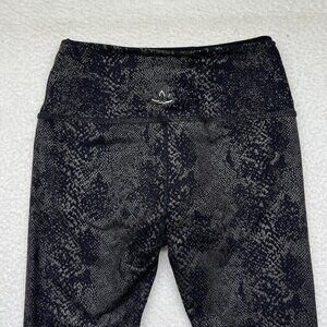 Beyond Yoga Black Viper Midi High Waisted Leggings Snake Print Women's S